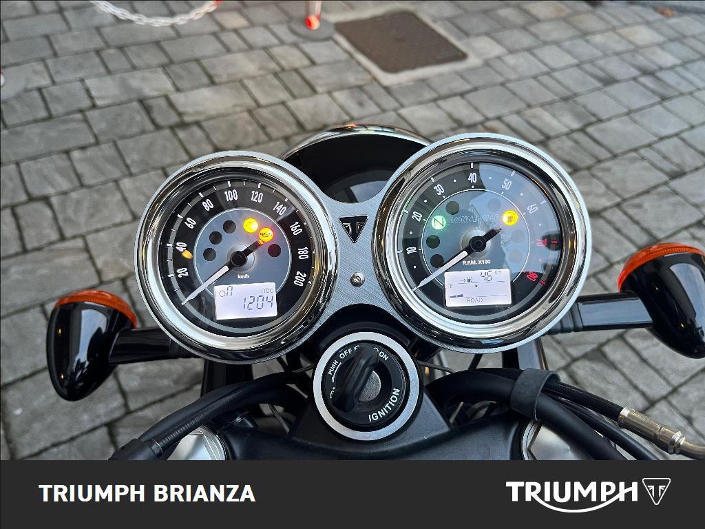 TRIUMPH Bonneville 900 T100 Chrome Edition